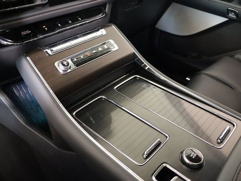 New 2026 Lincoln Aviator Reserve AWD/4WD image 8