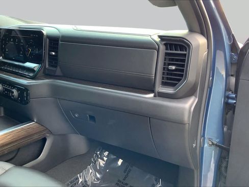 Used 2025 Chevrolet Silverado 2500 LT w/ Trail Boss Package AWD/4WD image 16