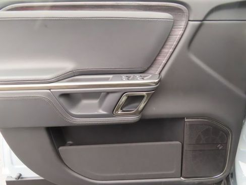 Used 2024 Rivian R1S Adventure AWD/4WD image 11