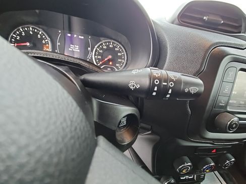 Used 2020 Jeep Renegade Sport w/ Sport Appearance Group image 26