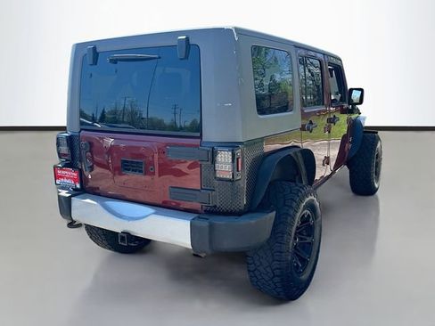 Used 2010 Jeep Wrangler Unlimited Sahara AWD/4WD image 6