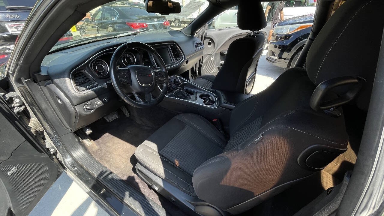 Used 2016 Dodge Challenger SXT w/ Super Sport Group (SS/T) RWD image 14