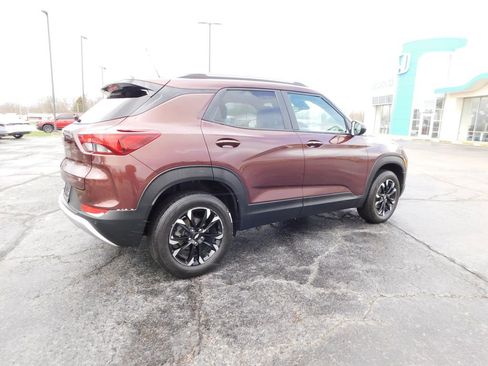 Used 2022 Chevrolet TrailBlazer LT w/ Convenience Package image 3