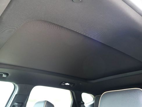 Used 2023 Chevrolet Blazer Premier FWD image 28
