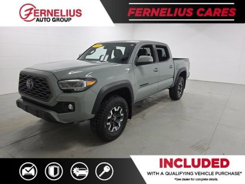 Used 2023 Toyota Tacoma TRD Off-Road image 3