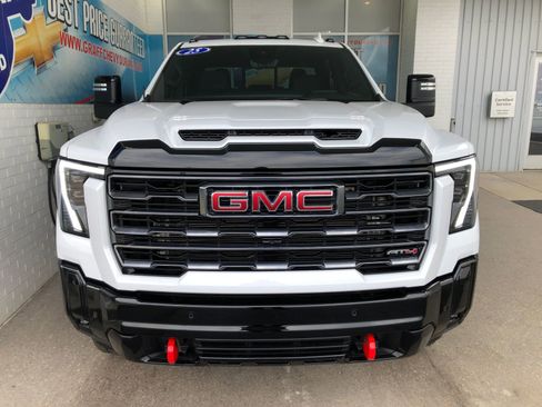 Used 2025 GMC Sierra 3500 AT4 w/ AT4 Premium Plus Package AWD/4WD image 2