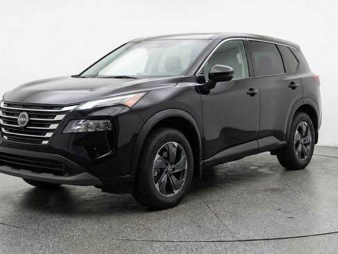 Used 2025 Nissan Rogue SV AWD/4WD image 3