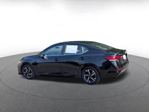 Used 2025 Nissan Sentra SV FWD image 10