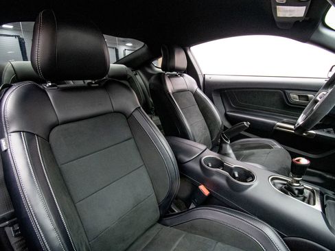 Used 2016 Ford Mustang Shelby GT350 w/ Technology Package image 12