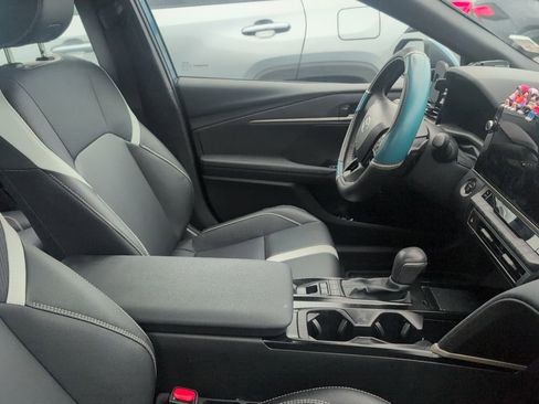 Used 2025 Toyota Camry SE w/ Multimedia Upgrade Package FWD image 2