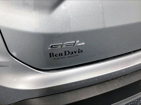 Used 2024 Ford Edge SEL image 23