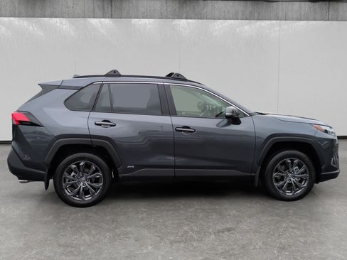 Used 2025 Toyota RAV4 XLE Premium w/ Weather Package AWD/4WD image 8