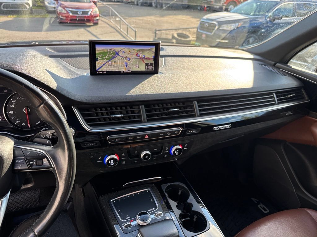 Used 2019 Audi Q7 3.0T Premium w/ Convenience Package AWD/4WD image 14