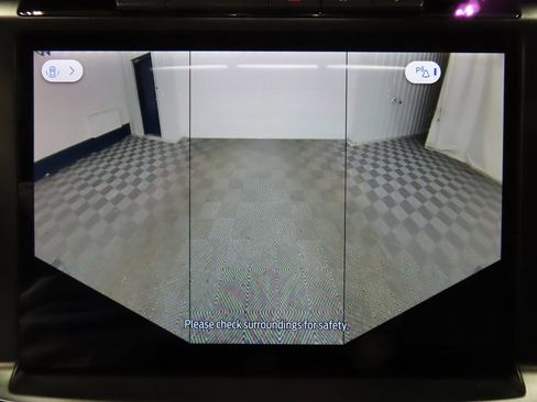 Used 2024 Ford F150 Platinum w/ FX4 Off-Road Package image 15