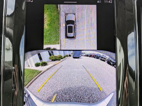 New 2025 Volvo XC60 T8 Plus w/ Protection Package Premier image 20