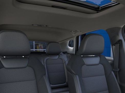 New 2026 Chevrolet Trax LT w/ Sunroof Package FWD image 24