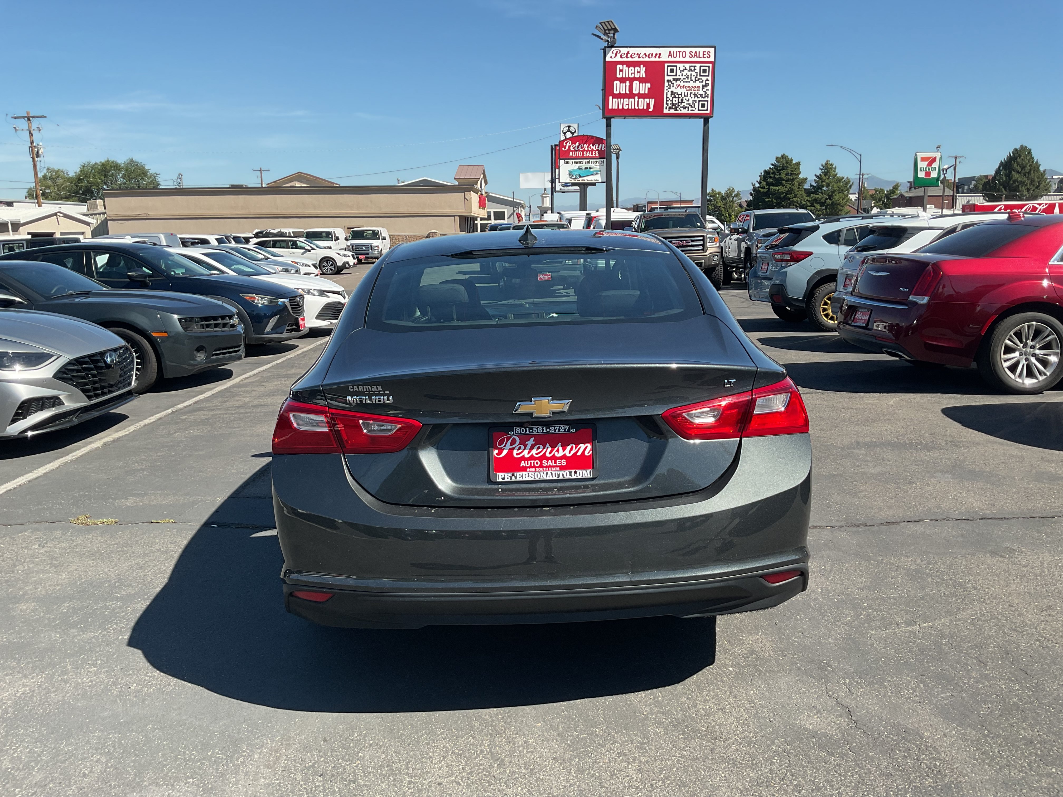 Used 2017 Chevrolet Malibu LT FWD image 8