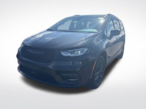 New 2026 Chrysler Pacifica Limited w/ S Appearance Package AWD/4WD image 9