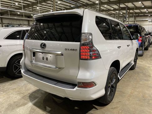 Used 2023 Lexus GX 460 Premium w/ Premium Package image 16