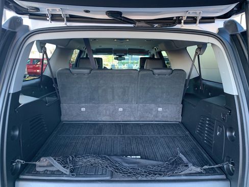 Used 2017 Cadillac Escalade ESV 4WD image 14