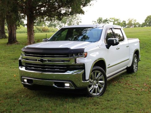 Used 2022 Chevrolet Silverado 1500 LTZ w/ LTZ Premium Package AWD/4WD image 2