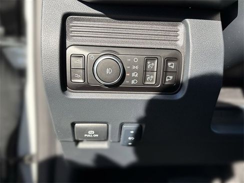 New 2026 Ford F250 Platinum w/ Tremor Off-Road Package image 30