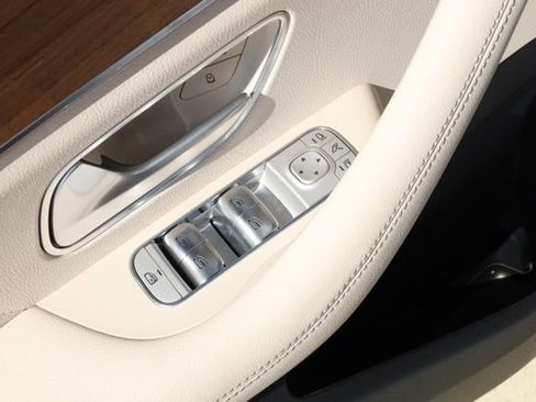 Certified 2025 Mercedes-Benz GLE 350 4MATIC image 31