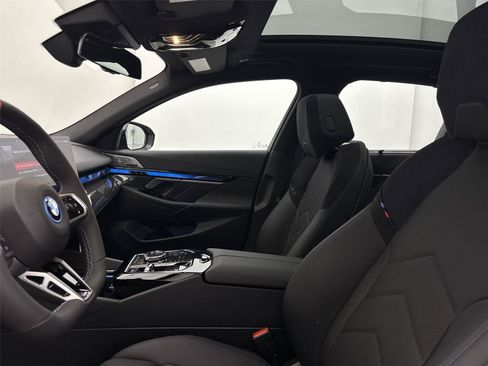 New 2026 BMW i5 w/ Executive Package AWD/4WD image 24