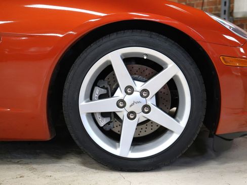 Used 2005 Chevrolet Corvette 2dr Cpe w/ Performance Handling Package image 12