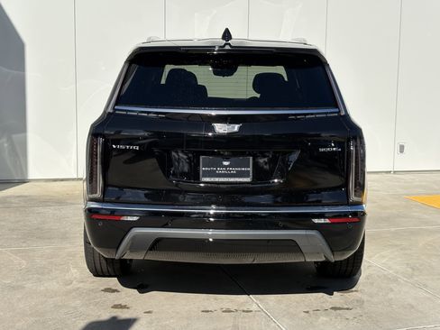 New 2026 Cadillac Vistiq Luxury w/ LPO, Floor Liner Package image 8