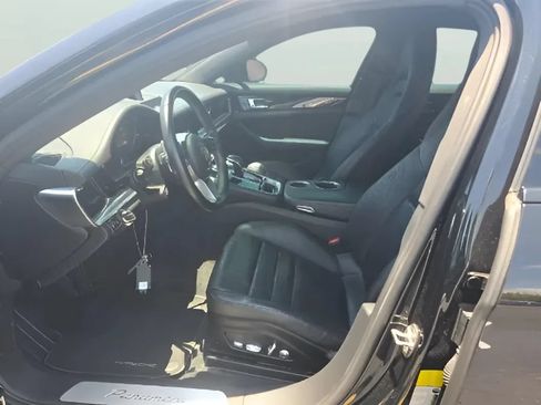 Used 2020 Porsche Panamera AWD/4WD image 15