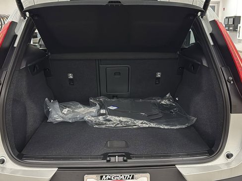 Used 2026 Volvo XC40 B5 Core w/ Climate Package image 28