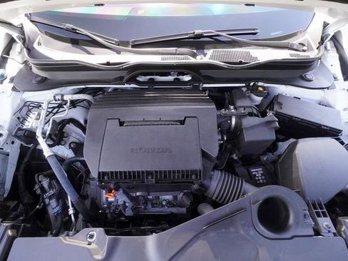 Used 2025 Honda Pilot Touring image 10