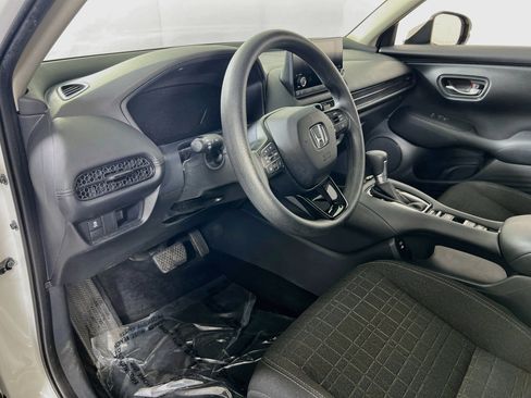 Used 2024 Honda HR-V LX image 9