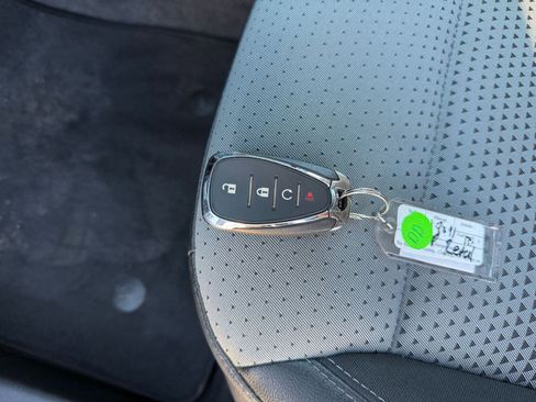 Used 2025 Chevrolet Trax LT image 22