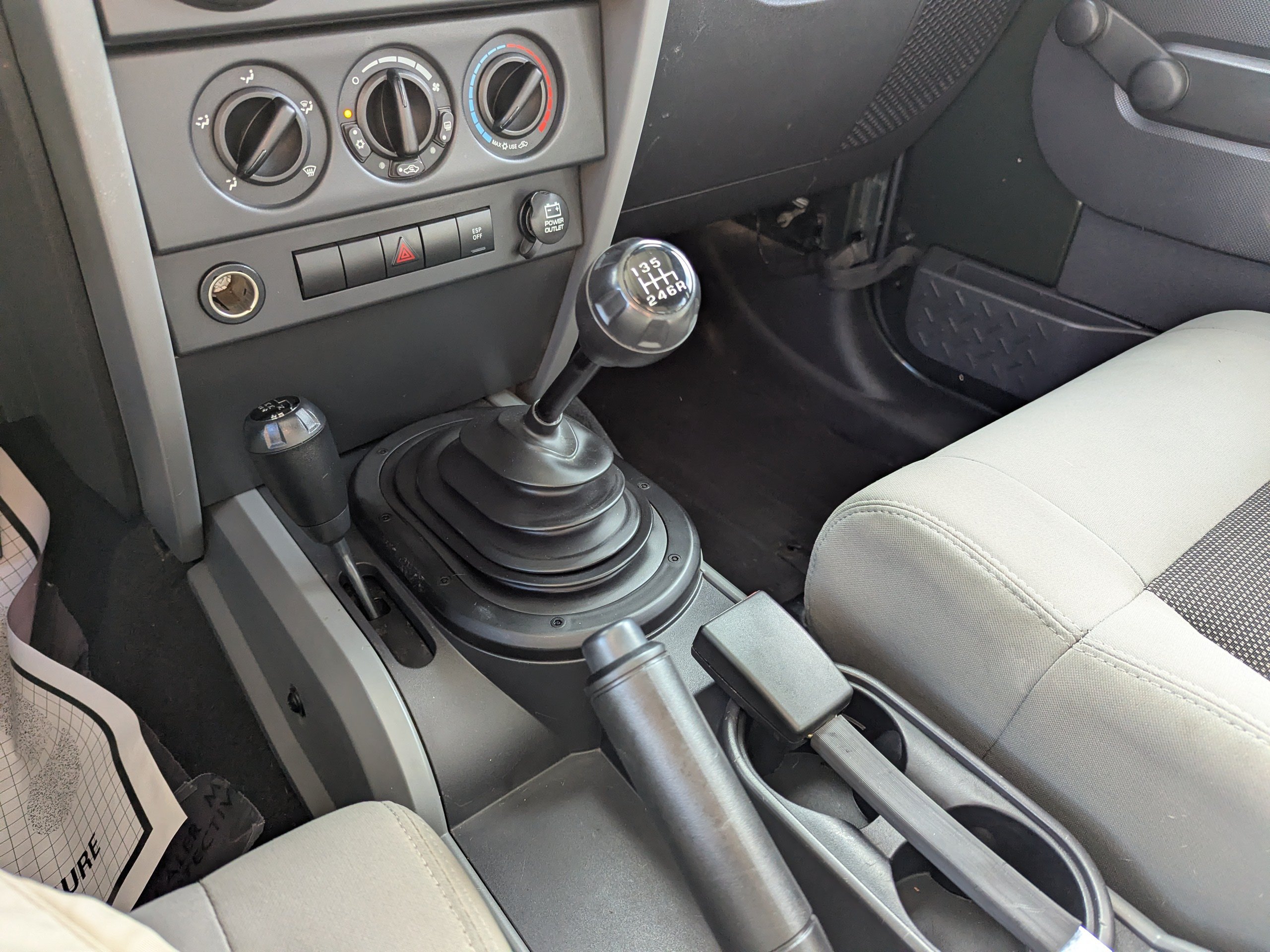 Used 2008 Jeep Wrangler Unlimited X w/ Trailer Tow Group AWD/4WD image 20