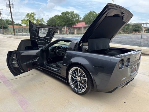 Used 2010 Chevrolet Corvette ZR1 w/ Preferred Equipment Group RWD image 39