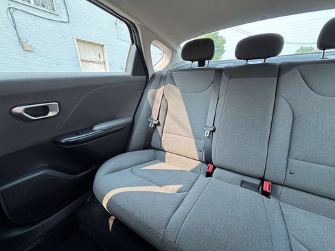 Used 2025 Kia K4 FWD image 39