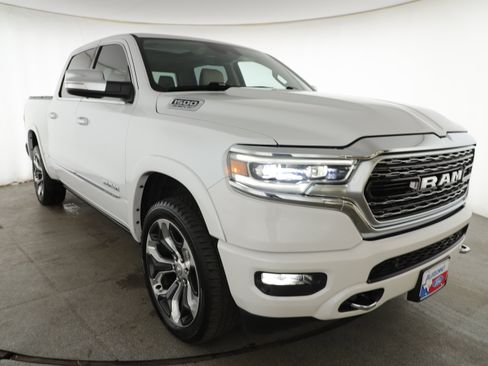 Used 2019 RAM 1500 Limited AWD/4WD image 3