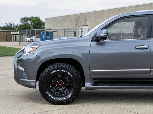 Used 2015 Lexus GX 460 w/ Premium Package AWD/4WD image 13