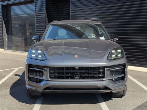 New 2026 Porsche Cayenne S image 6