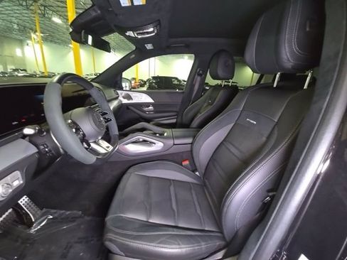 Used 2025 Mercedes-Benz GLS 63 AMG 4MATIC image 7