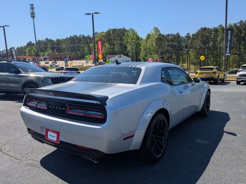 Used 2022 Dodge Challenger R/T Scat Pack RWD image 5