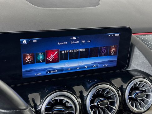 Used 2025 Mercedes-Benz GLA 250 image 19