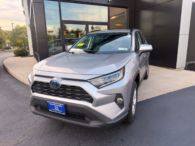 Used 2021 Toyota RAV4 XLE w/ XLE Grade Weather Package AWD/4WD image 2
