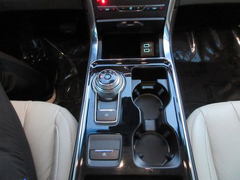 Used 2019 Ford Edge Titanium w/ Cold Weather Package image 47