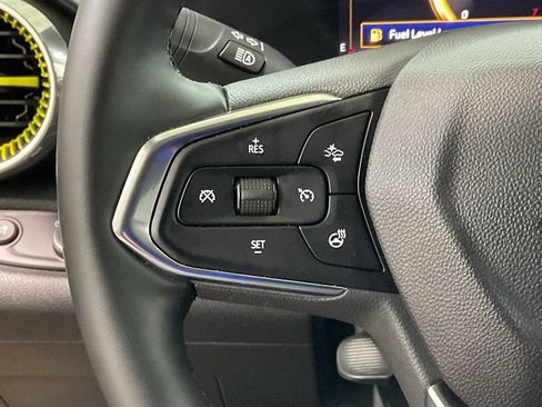 Used 2025 Chevrolet Trax ACTIV w/ Driver Confidence Package FWD image 9