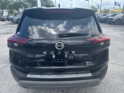 Used 2021 Nissan Rogue SV w/ Premium Package FWD image 14