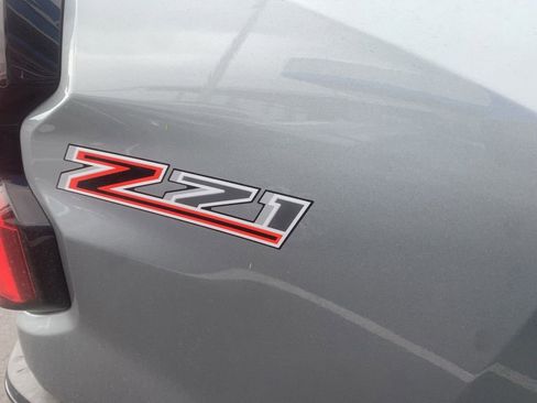 Used 2026 Chevrolet Colorado Z71 w/ Technology Package AWD/4WD image 9