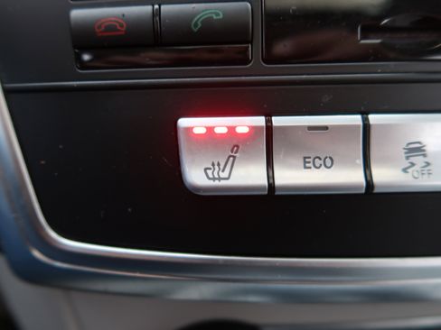 Used 2015 Mercedes-Benz ML 250 BlueTEC 4MATIC w/ Premium 1 Package image 20